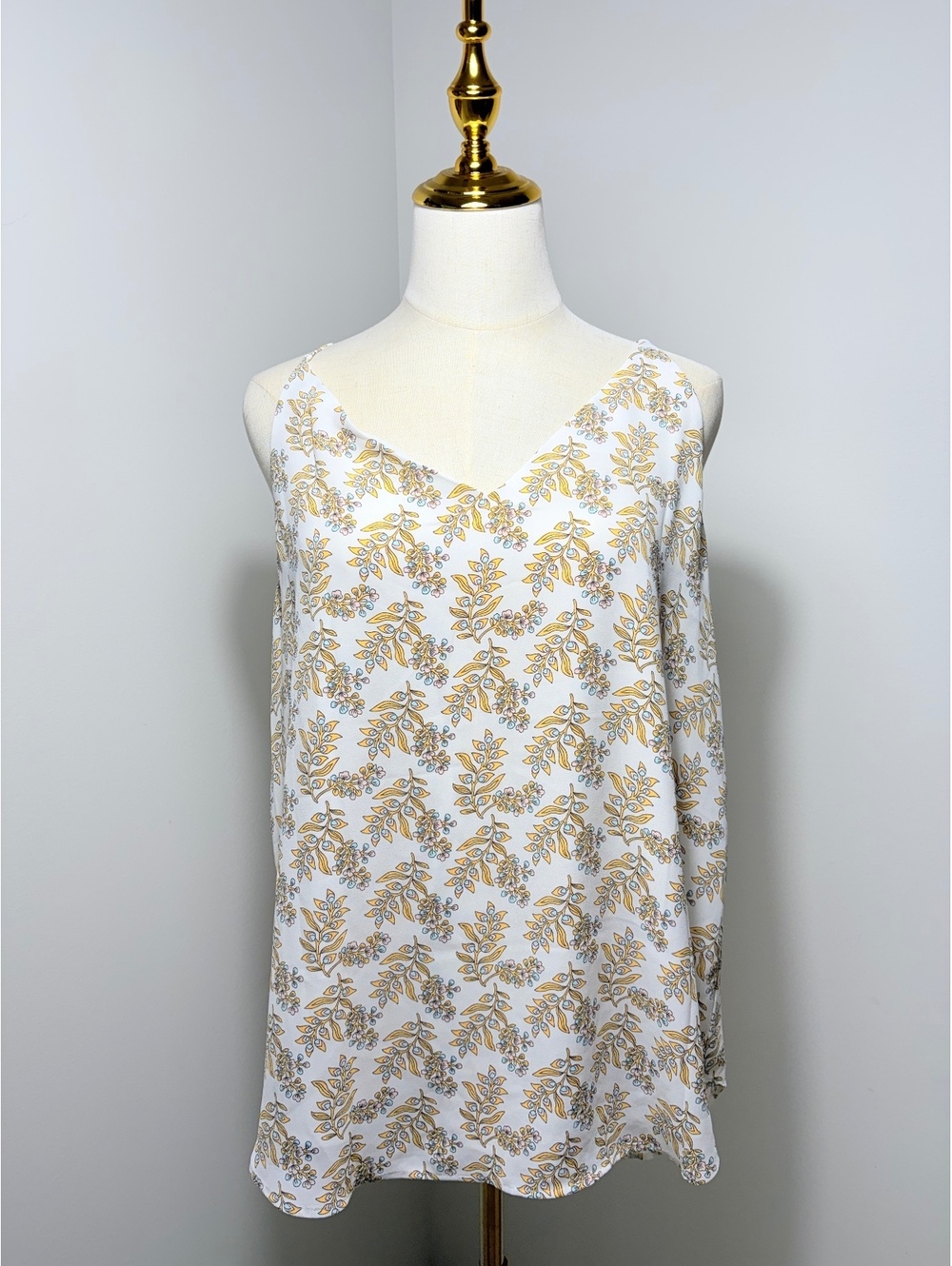LOFT Outlet Women's Sleeveless Floral Blouse, Size Large,